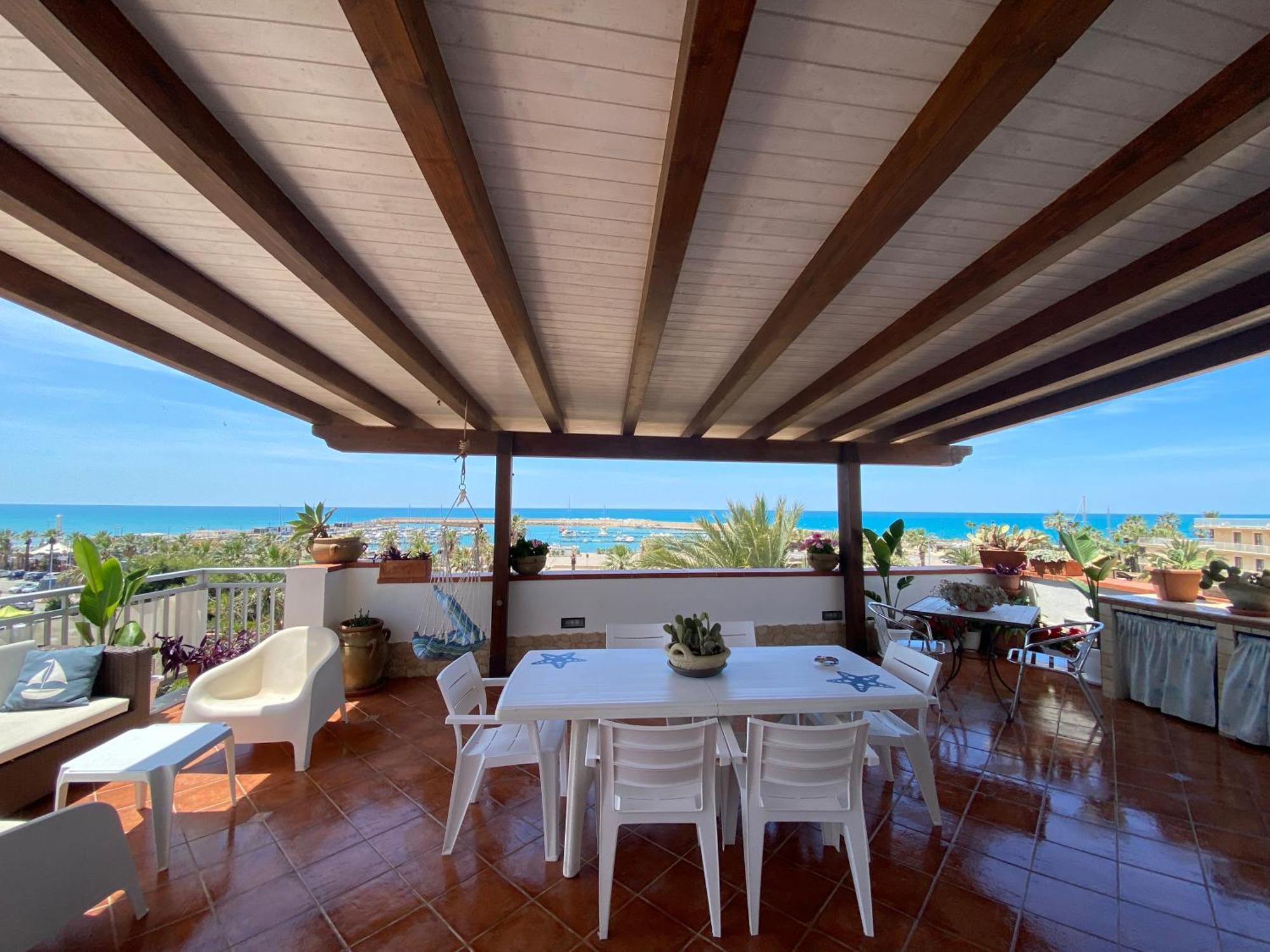 Вилла La Terrazza Di Pollon Сан-Леоне Экстерьер фото